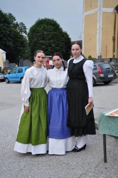 10. let Folklorne skupine Plamen 1