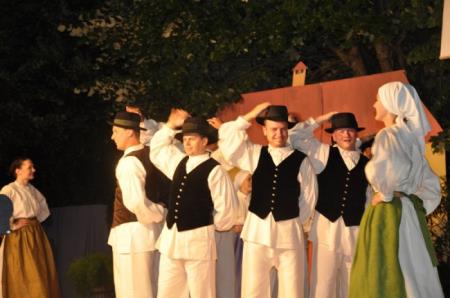 10. let Folklorne skupine Plamen 10