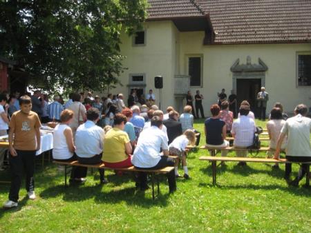 Pohod po Knobleharjevi poti in dan državnosti z mašo za domovino na Stopnem 5