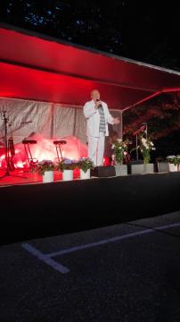 received_229332389914376